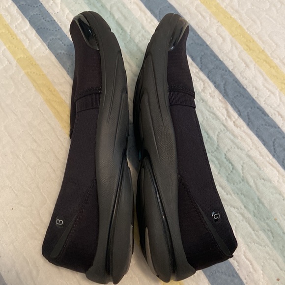 B. Zees confortable shoes size 9 - Picture 2 of 8